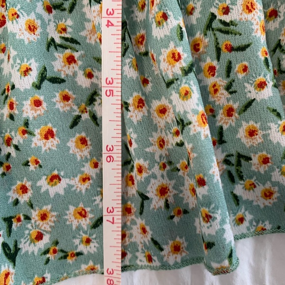 Davi & Dani Floral Dress - Picture 14 of 16